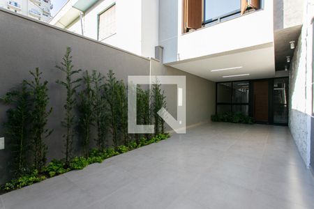 Casa à venda com 260m², 3 quartos e 2 vagas Casa à venda com 260m², 3 quartos e 2 vagasGaragem