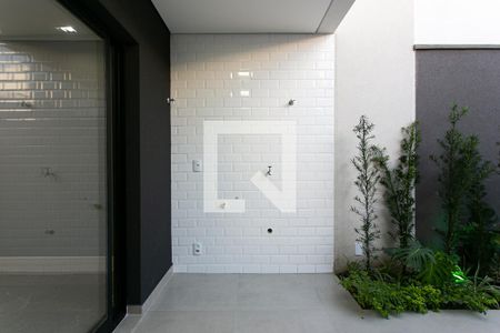 Casa à venda com 260m², 3 quartos e 2 vagas Casa à venda com 260m², 3 quartos e 2 vagasÁrea de Serviço