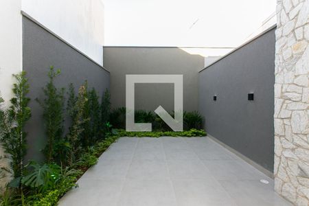 Casa à venda com 260m², 3 quartos e 2 vagas Casa à venda com 260m², 3 quartos e 2 vagasÁrea Externa