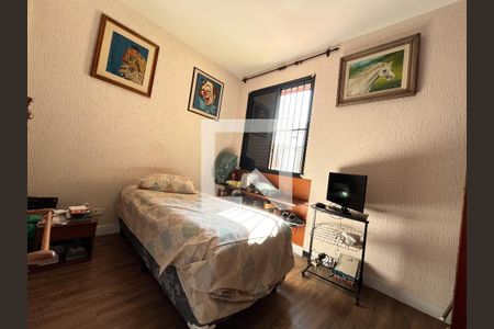 Casa à venda com 135m², 5 quartos e 2 vagasQuarto 2