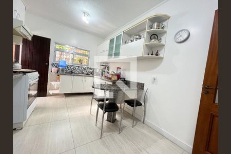 Casa à venda com 135m², 5 quartos e 2 vagasCozinha 
