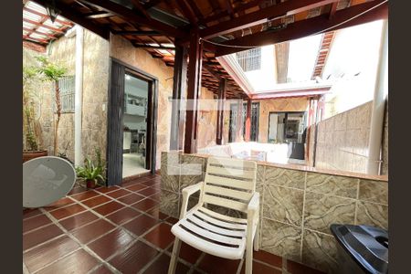 Casa à venda com 135m², 5 quartos e 2 vagasÁrea externa