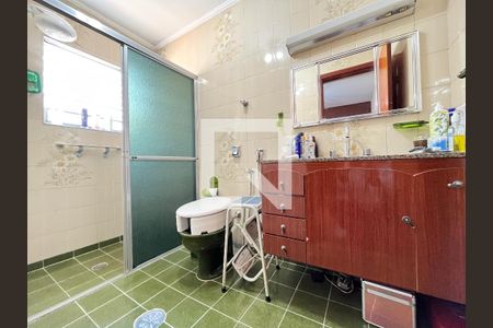 Casa à venda com 135m², 5 quartos e 2 vagasBanheiro da Suíte 1