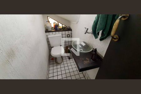 Casa para alugar com 293m², 4 quartos e 2 vagasLavabo