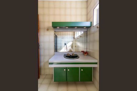 Casa à venda com 500m², 5 quartos e 4 vagasSuíte 3 - Banheiro