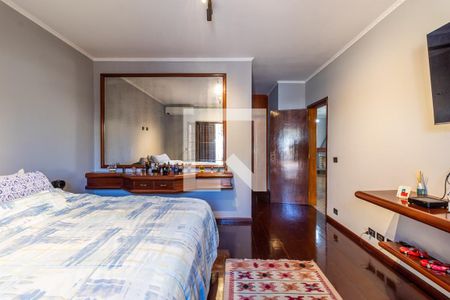 Casa à venda com 500m², 5 quartos e 4 vagasSuíte 2 - Quarto