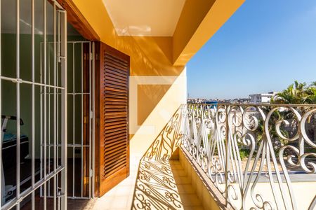 Casa à venda com 500m², 5 quartos e 4 vagasSuíte 4 - Varanda