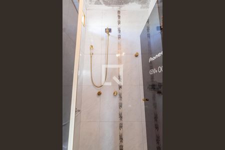 Casa à venda com 500m², 5 quartos e 4 vagasSuíte 1 - Banheiro