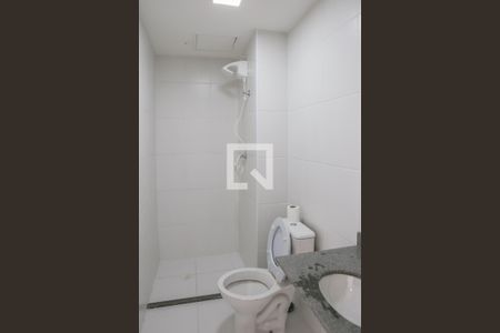 Banheiro de apartamento para alugar com 1 quarto, 33m² em Barra Funda, São Paulo