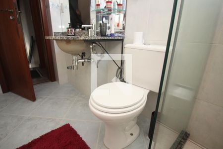 Casa de condomínio à venda com 168m², 3 quartos e 2 vagas Casa de condomínio à venda com 168m², 3 quartos e 2 vagasBanheiro Social