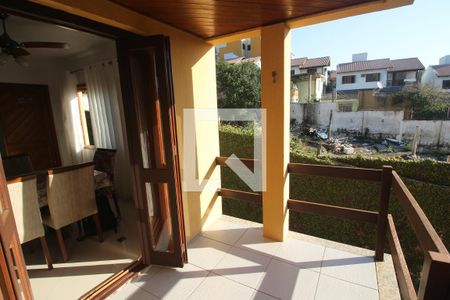 Casa de condomínio à venda com 168m², 3 quartos e 2 vagas Casa de condomínio à venda com 168m², 3 quartos e 2 vagasSacada da Sala de Jantar