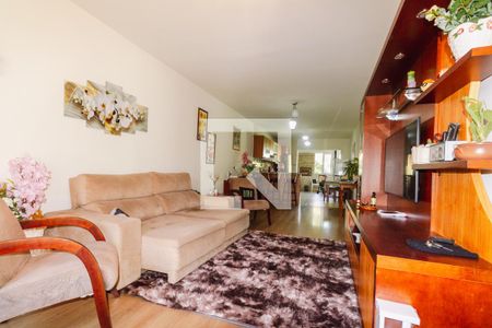 Sala de casa à venda com 3 quartos, 166m² em Partenon, Porto Alegre