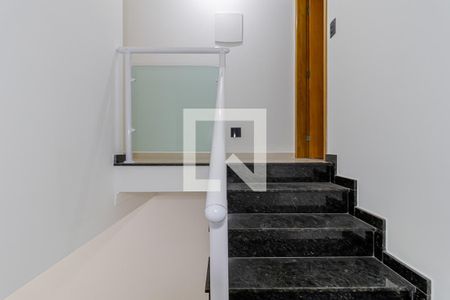 Escada de casa à venda com 3 quartos, 118m² em Vila Nair, São Paulo