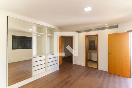 Apartamento para alugar com 455m², 4 quartos e 4 vagas Apartamento para alugar com 455m², 4 quartos e 4 vagasQuarto 4