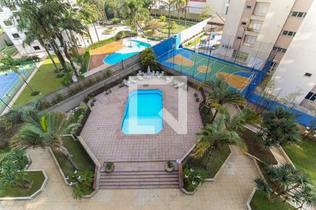 Apartamento para alugar com 455m², 4 quartos e 4 vagas Apartamento para alugar com 455m², 4 quartos e 4 vagasÁrea comum - Piscina