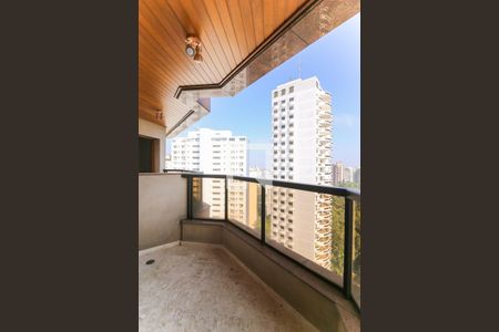 Apartamento para alugar com 455m², 4 quartos e 4 vagas Apartamento para alugar com 455m², 4 quartos e 4 vagasvaranda