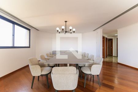 Apartamento para alugar com 455m², 4 quartos e 4 vagas Apartamento para alugar com 455m², 4 quartos e 4 vagasSala de Jantar
