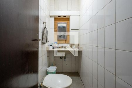 Casa à venda com 210m², 4 quartos e 2 vagasLavabo