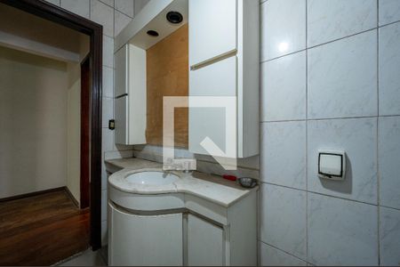 Casa à venda com 210m², 4 quartos e 2 vagasBanheiro