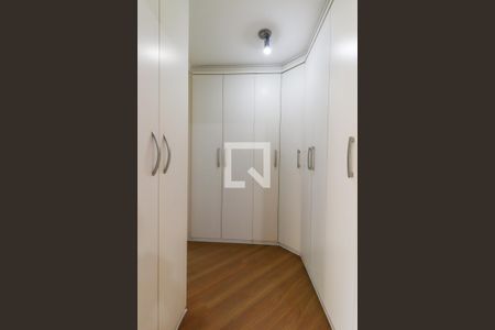 Casa para alugar com 209m², 4 quartos e 2 vagas Casa para alugar com 209m², 4 quartos e 2 vagasCloset da suíte