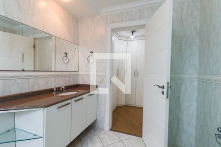 Casa para alugar com 209m², 4 quartos e 2 vagas Casa para alugar com 209m², 4 quartos e 2 vagasBanheiro da Suite