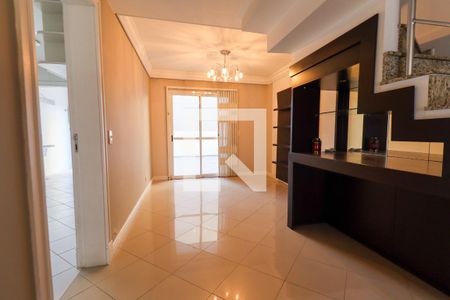 Casa para alugar com 209m², 4 quartos e 2 vagas Casa para alugar com 209m², 4 quartos e 2 vagasSala de Jantar