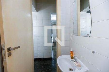 Apartamento à venda com 574m², 4 quartos e 4 vagasBanheiro de Serviço