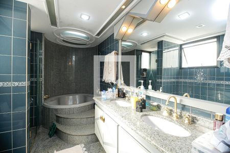 Apartamento à venda com 574m², 4 quartos e 4 vagasBanheiro Suíte 3