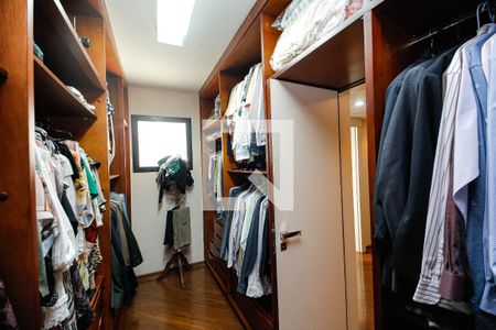 Apartamento à venda com 574m², 4 quartos e 4 vagasCloset Suíte 3