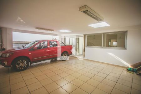 Garagem de casa à venda com 6 quartos, 316m² em Planalto Paulista, São Paulo
