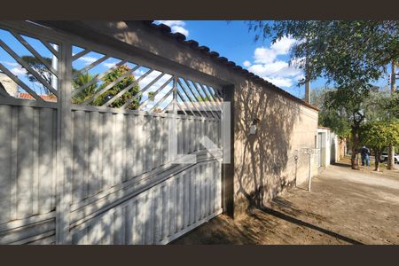 Casa à venda com 80m², 2 quartos e 3 vagasFachada