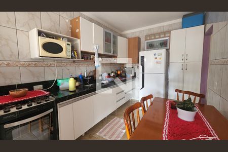 Casa à venda com 80m², 2 quartos e 3 vagasCozinha