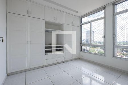 Apartamento à venda com 93m², 2 quartos e 1 vagaQuarto 2 - Armários