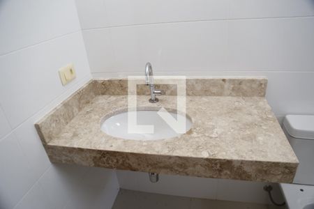 Casa à venda com 130m², 3 quartos e 3 vagasBanheiro da Suíte 1