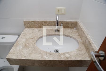 Casa à venda com 130m², 3 quartos e 3 vagasBanheiro da Suíte 2