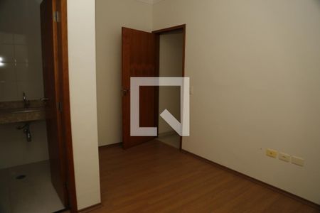 Suíte 1 de casa à venda com 3 quartos, 130m² em Vila Palmeiras, São Paulo