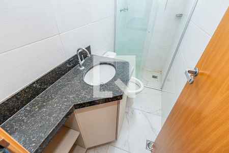 Banheiro suite de apartamento à venda com 2 quartos, 65m² em Céu Azul, Belo Horizonte