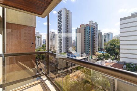 Apartamento à venda com 240m², 3 quartos e 3 vagasSacada da suíte 1