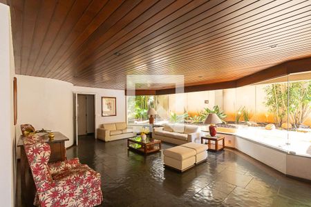 Apartamento à venda com 240m², 3 quartos e 3 vagasÁrea comum - Hall social