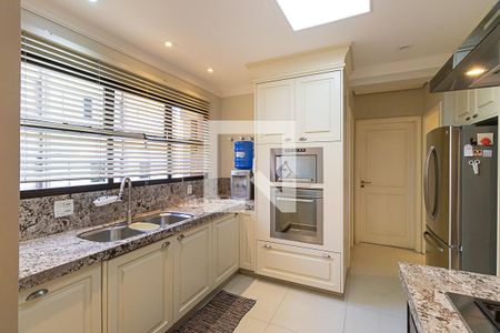 Apartamento à venda com 240m², 3 quartos e 3 vagasCozinha