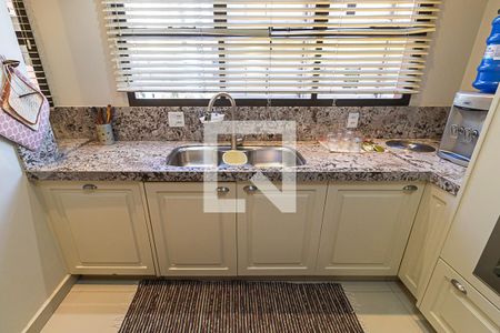 Apartamento à venda com 240m², 3 quartos e 3 vagasCozinha