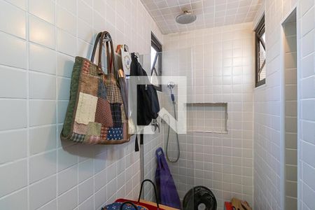 Apartamento à venda com 240m², 3 quartos e 3 vagasSauna Privativa