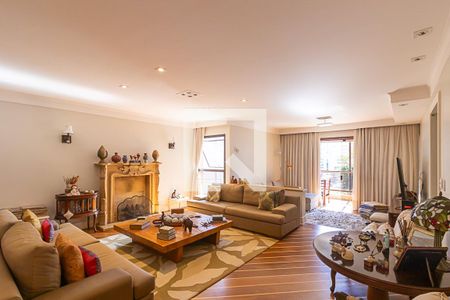 Sala de apartamento à venda com 3 quartos, 240m² em Cambuí, Campinas