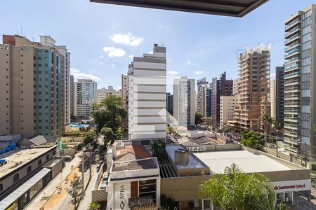 Apartamento à venda com 240m², 3 quartos e 3 vagasVista da suíte 3