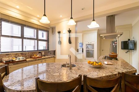 Apartamento à venda com 240m², 3 quartos e 3 vagasCozinha