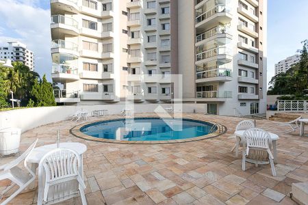 Apartamento à venda com 440m², 4 quartos e 3 vagasÁrea comum - Piscina