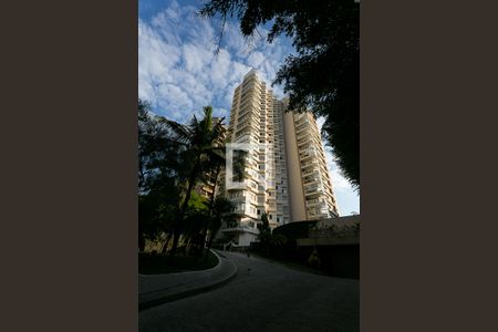 Apartamento à venda com 440m², 4 quartos e 3 vagasFachada