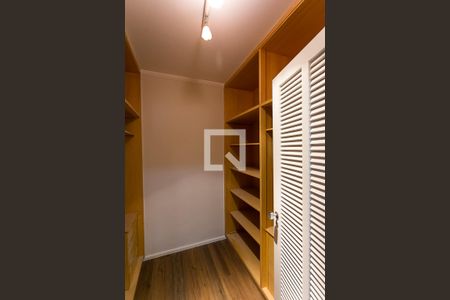 Apartamento à venda com 440m², 4 quartos e 3 vagasBanheiro da Suíte 1