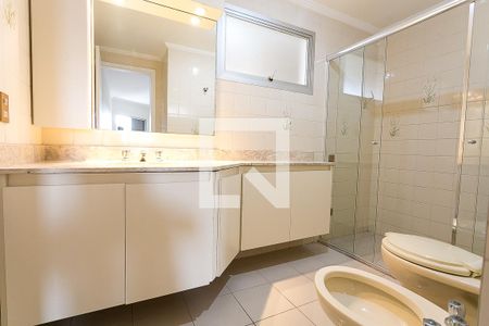 Apartamento à venda com 440m², 4 quartos e 3 vagasBanheiro da Suíte 1