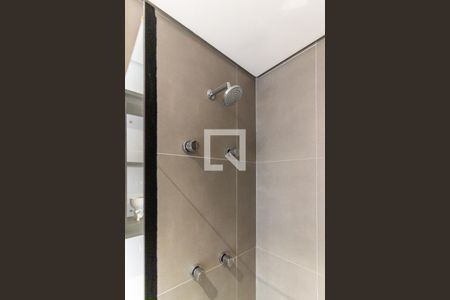 Studio à venda com 77m², 1 quarto e sem vaga Studio à venda com 77m², 1 quarto e sem vagaBanheiro - Chuveiro